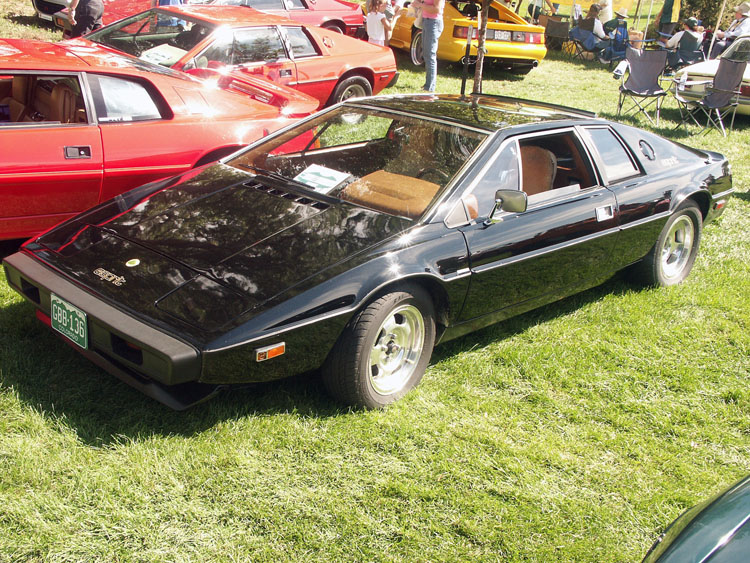 Lotus Esprit S2 sports car