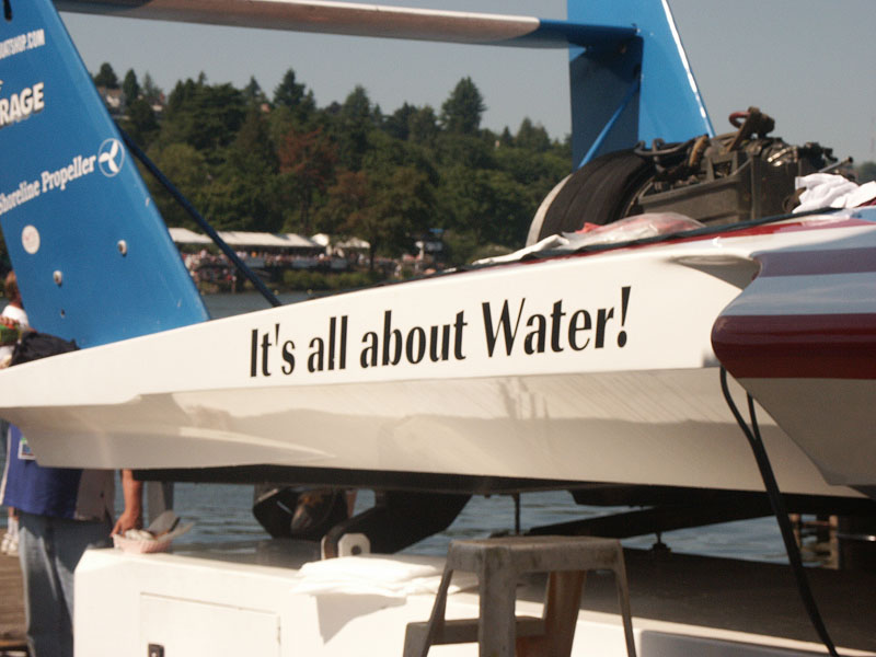 U-100 Mirage Boats hydroplane