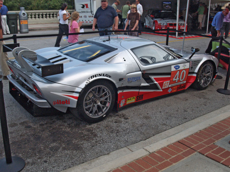 Robertson Racing Ford GT-R American Le Mans Series racing car