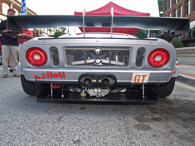 Robertson Racing Ford GT-R American Le Mans Series racing car