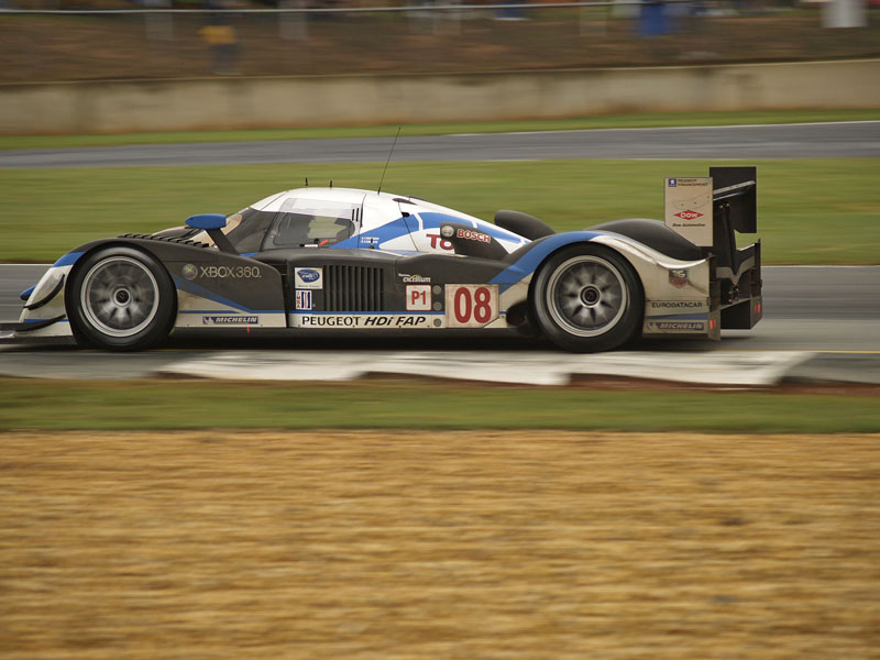 Peugeot 908 HDi FAP race car Stephane Sarrazin Franck Montagny