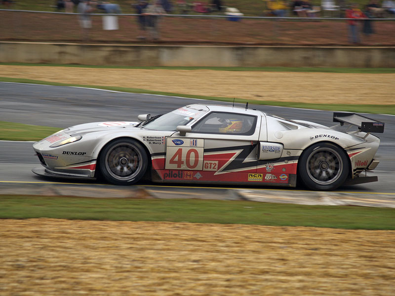 Piloti Ford GT race car David Murry Andrea and David Robertson